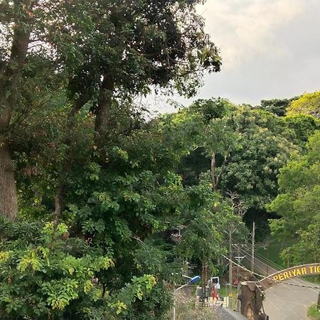 Floral Homestay Thekkady Zewnętrze zdjęcie