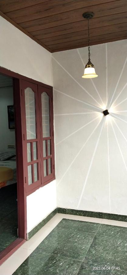 Floral Homestay Thekkady Zewnętrze zdjęcie